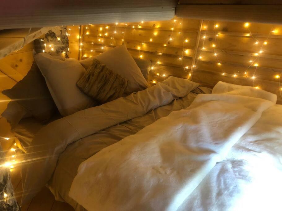 Nuit Insolite - La Cabane Du Haut-Doubs Les Gras 外观 照片